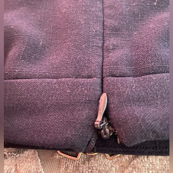 Navy blue skirt - Picture 3 of 3